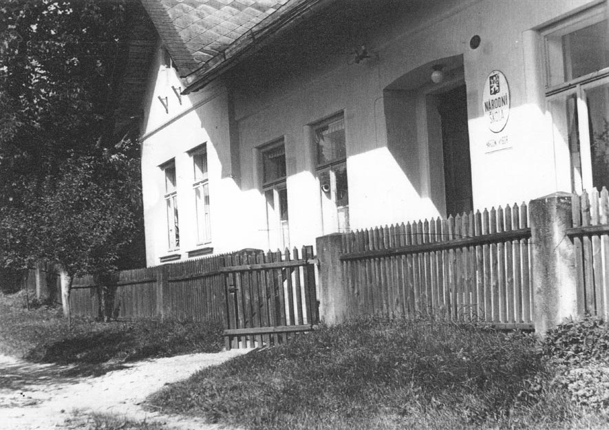 Škola v roce 1910